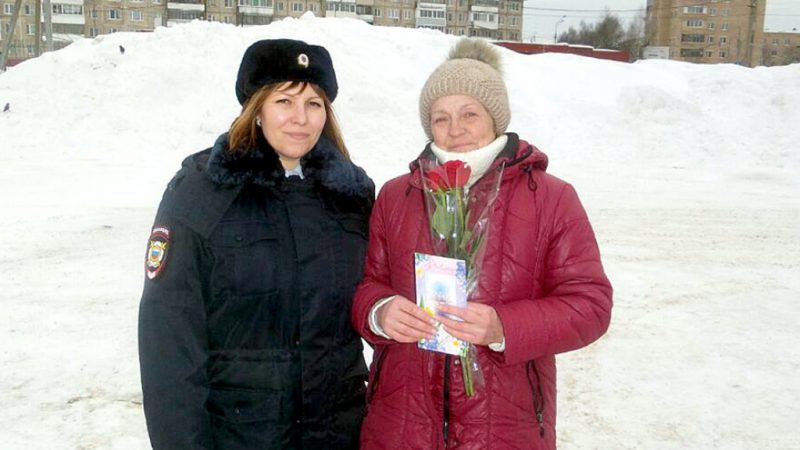 Полицейские посетили семьи сотрудников, погибших при исполнении служебных обязанностей