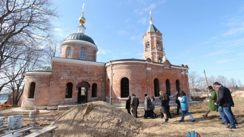 Глава Рузского городского округа поручил помочь в благоустройстве территории близ строящегося храма