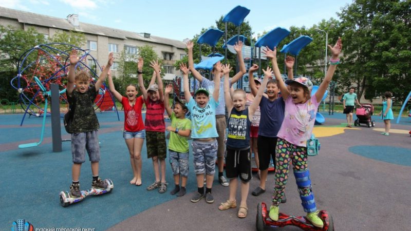 В Рузском округе построили новую детскую площадку