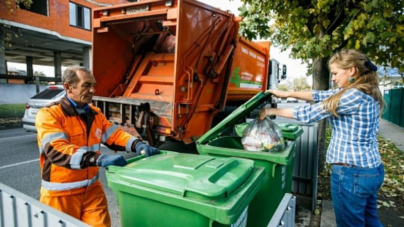 Незаключивших договора на вывоз мусора жителей ждет штраф