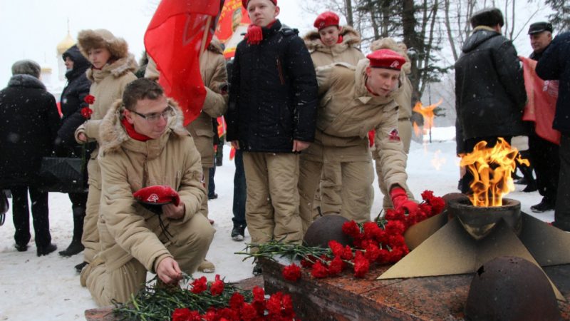 Митинг, посвященный годовщине освобождения города от немецко-фашистских захватчиков, прошел на Площади партизан в Рузе