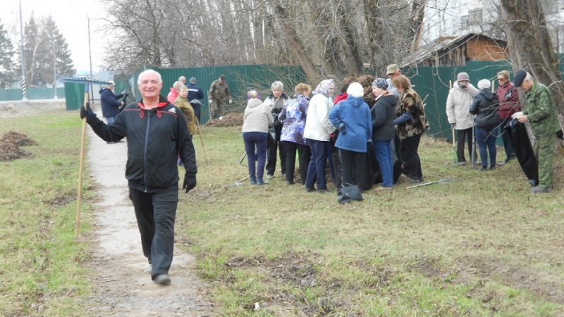 Активное участие в общегородском субботнике приняли общественники «Союза пенсионеров Подмосковья»