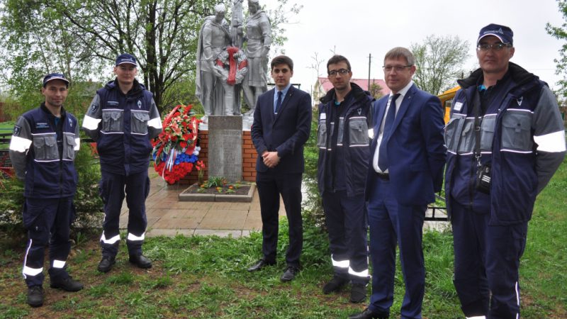 В деревне Леньково Рузского городского округа газовики взяли опеку над захоронением красноармейцев