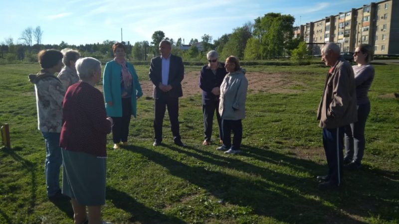 Депутат Рузского городского округа от партии «Единой России» Олег Дубов встретился с жителями поселка Дорохово