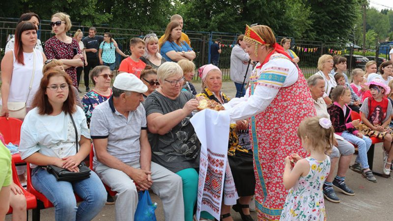 Концертно-развлекательная программа в Доме культуры поселка Дорохово