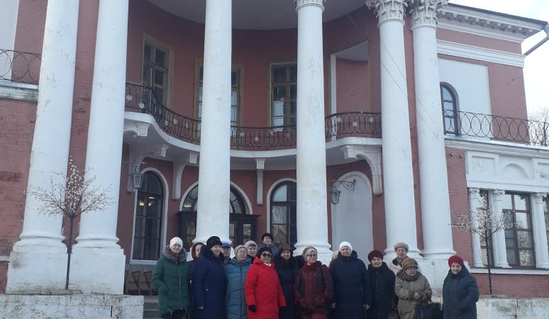 Рузские пенсионеры осмотрели достопримечательности Волоколамска