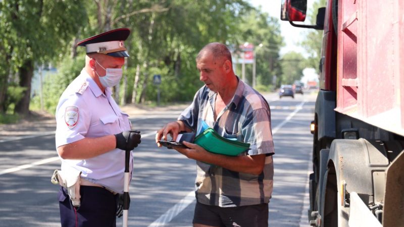 В Тучково полицейские штрафуют водителей большегрузов