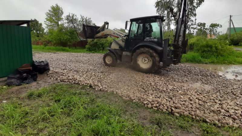 В Рузском округе отсыпали дороги в двух деревнях