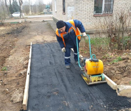 В Тучково обустраивают тротуары