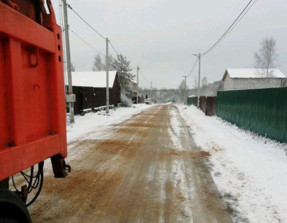 В Рузском округе посыпают дороги