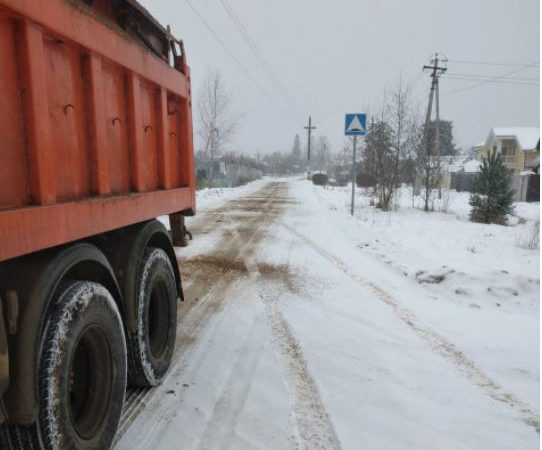 В Рузском округе посыпают дороги и общественные территории