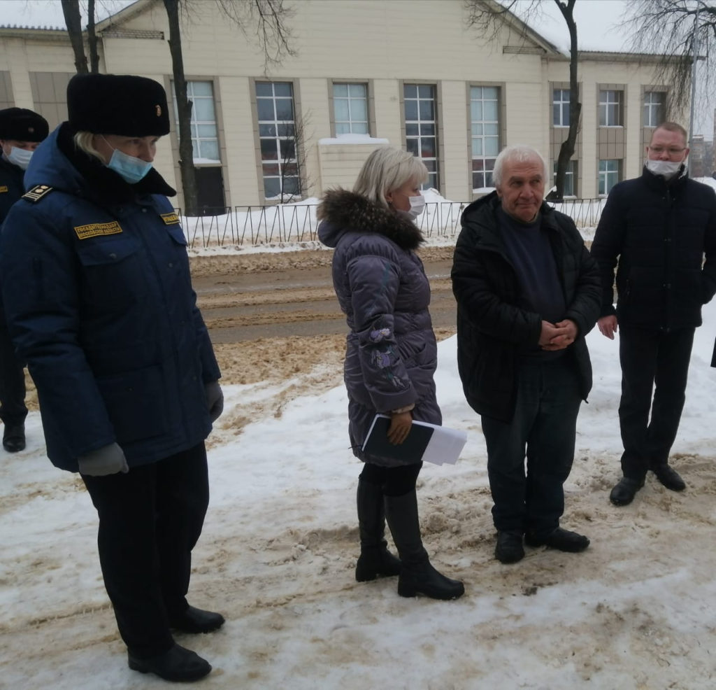 В Рузе выявляли нарушения содержания территорий возле торговых павильонов -  РузаРИА - Новости Рузского городского округа. Фото и видео