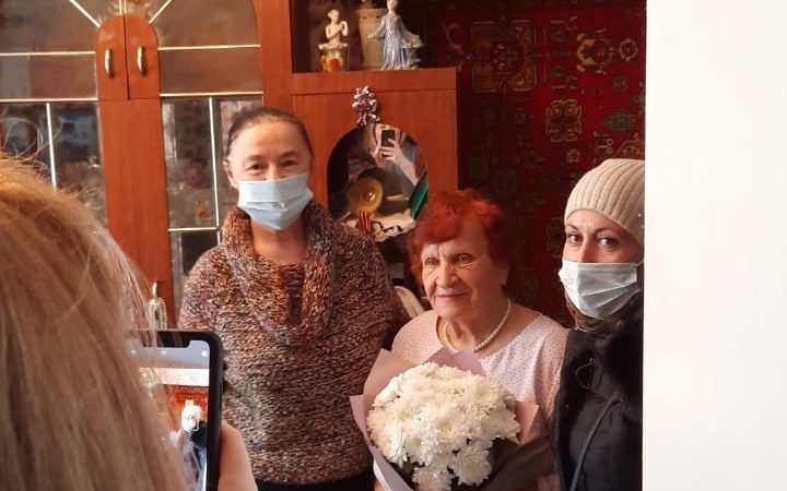 Жительницу Брикета поздравили с юбилеем
