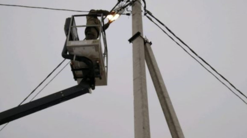 В Рузском округе ремонтируют фонари