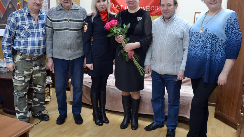 Сотрудники рузского ОМВД поздравили с юбилеем ветерана