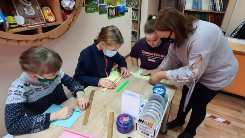 Тучковская библиотека: девчонки двигают науку!