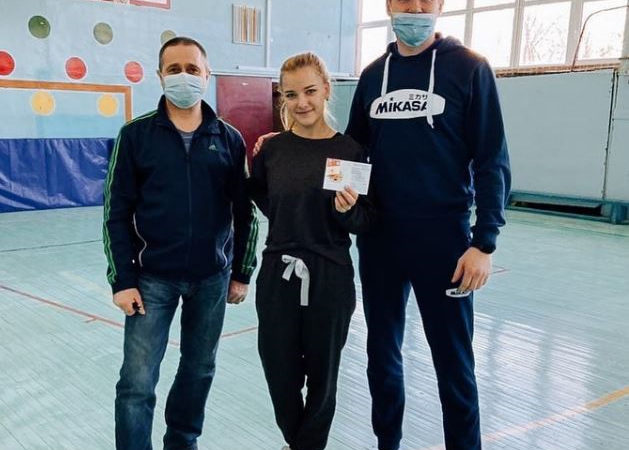 Тучковской школьнице вручили золотой значок «ГТО»