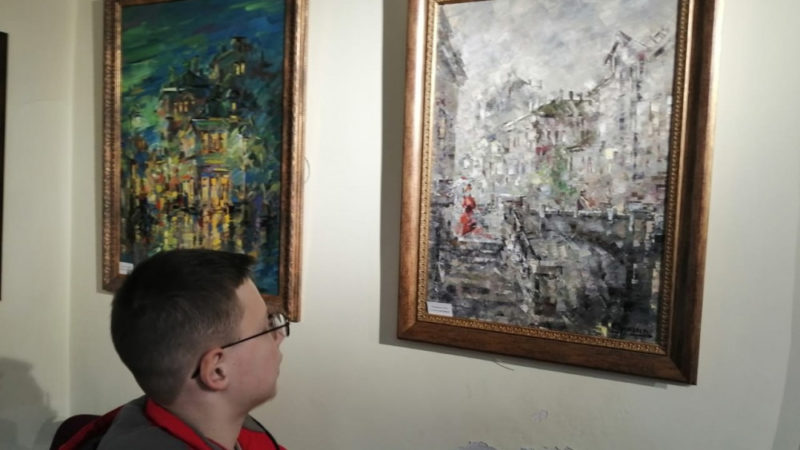 Обучающиеся ЦДТ на выставке Сергея Хрусталева