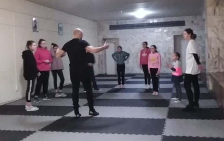 Юные дороховчане прошли тренинг по театральному мастерству