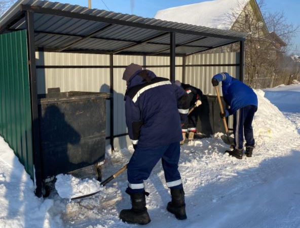 В Рузском округе наводят чистоту на контейнерных площадках