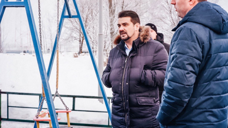 Глава округа совершил обход деревни Орешки