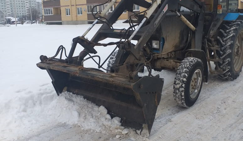 В Рузском округе убирают снег