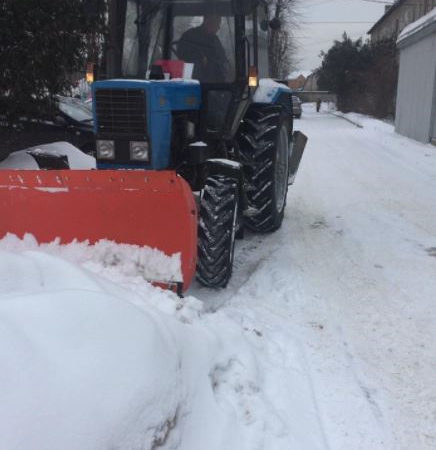 В Рузском округе убирают снег