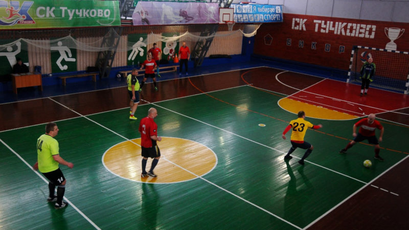 В Рузском округе сражаются возрастные футболисты