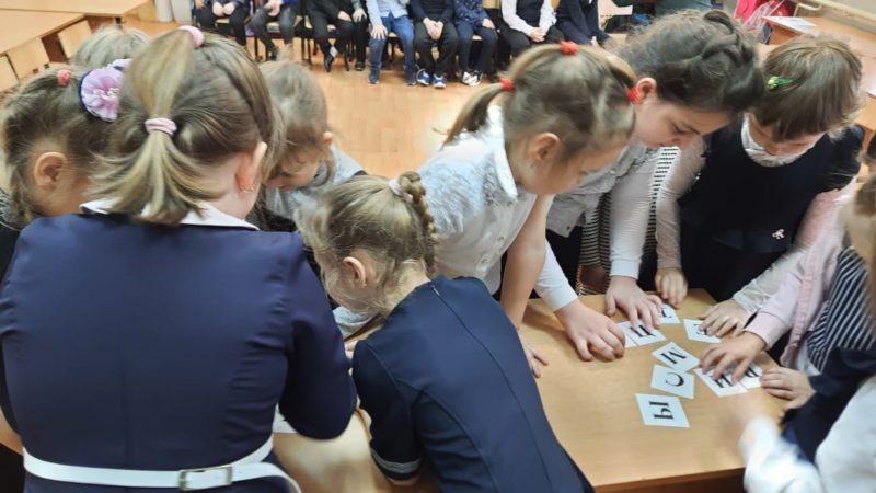 Юные ружане встречают весну в хорошем настроении