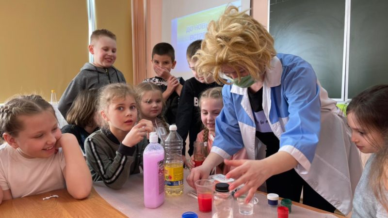 Маленькие ружане познают химию