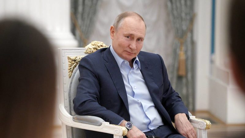 Владимир Путин поддержал предложение «Единой России» об участии волонтеров в политике