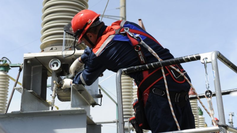 В Рузском округе приводят в порядок сети на электроподстанции