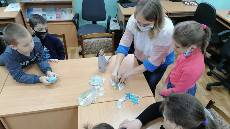 Юные ружане делали необычное панно