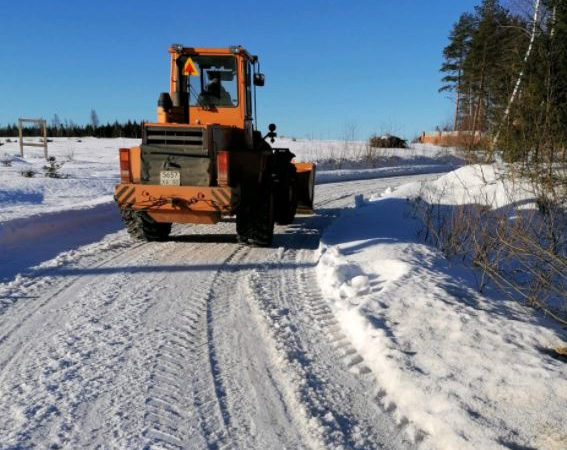 В Рузском округе убирают снег