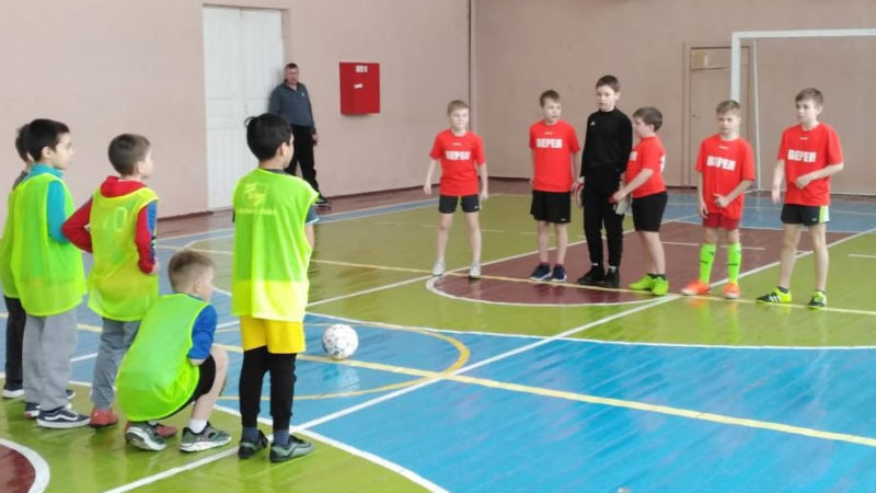 Детские команды Рузского округа играли в мини-футбол