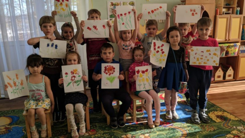 Тучковские дошкольники рисовали необычным способом
