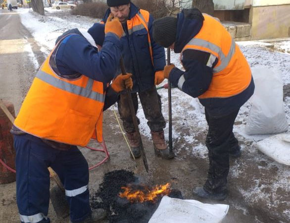 В Рузском округе латают дорожное покрытие