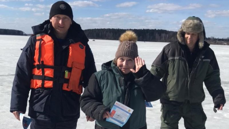Спасатели предупреждают ружан об опасности нахождения на льду