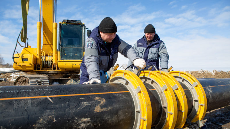 В Брикете строят газопровод