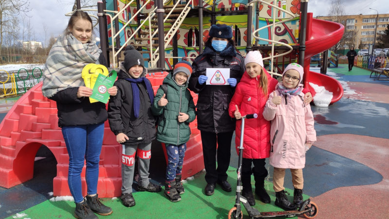 Юным ружанам вручали световозвращающие аксессуары