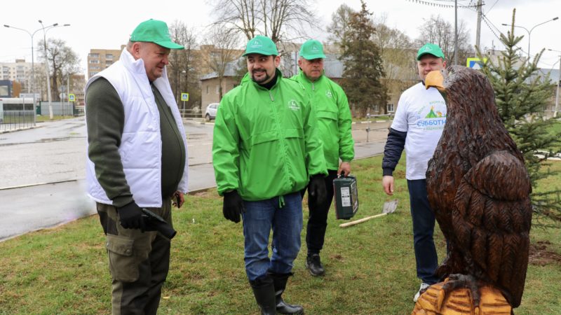 Николай Пархоменко принял участие в субботнике