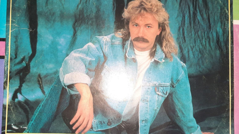 Ружан приглашают послушать песни Игоря Николаева