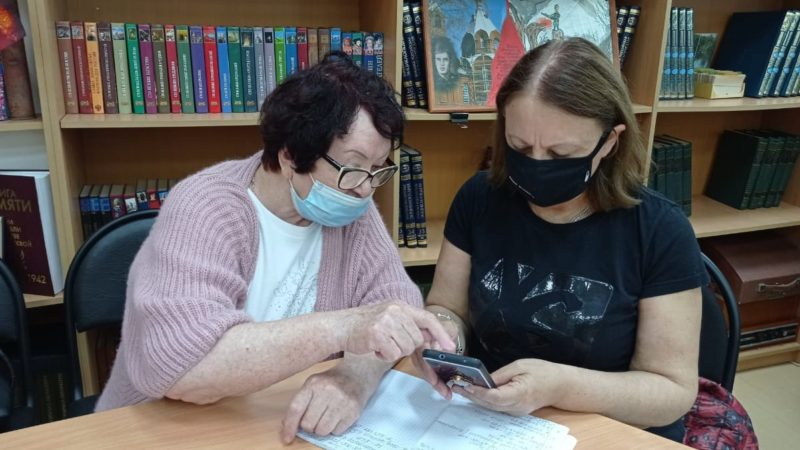 Ружанам дают уроки компьютерной грамотности