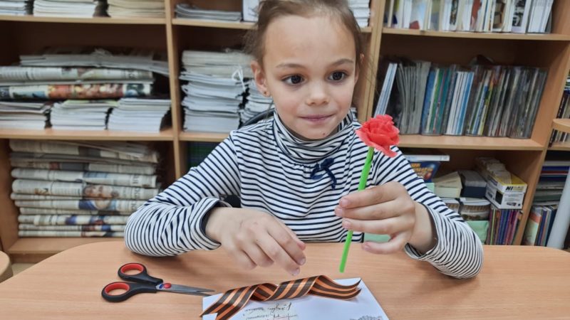 Тучковцы изготовили праздничные сувениры