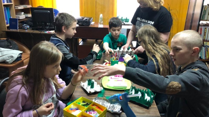 Ружане изготовили пасхальные сувениры