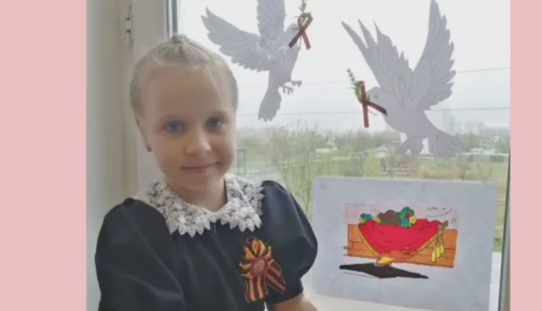 Юные дороховчане рисовали «Окна Победы»