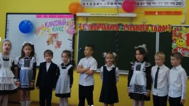 Нестеровские первоклассники пели и танцевали