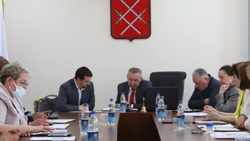 Николай Пархоменко отчитался за работу перед депутатами