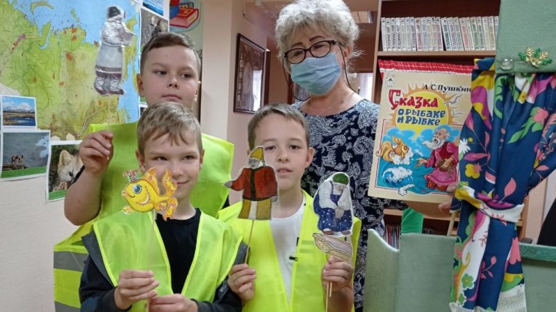 Тучковцам рассказали о театре