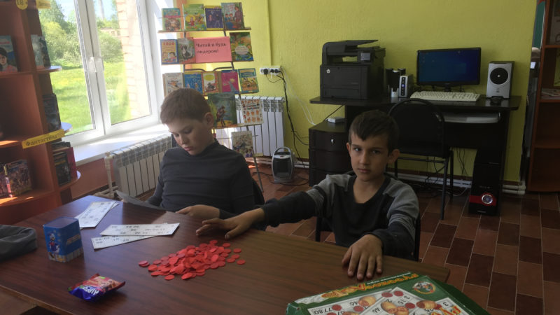 Лидинцы играли в настольные игры